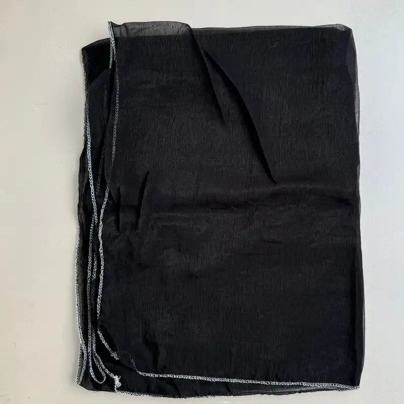 شال زنانه مدل ساده حریر شیشه ای نازک دور نقره دوزی شده