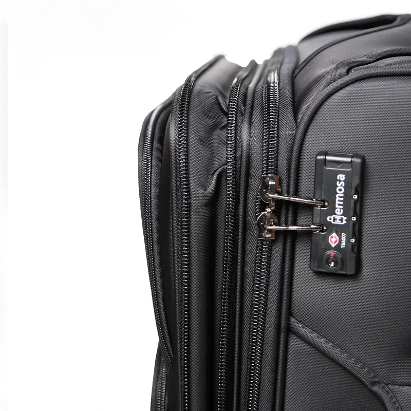 عکس شماره 11 : چمدان هرموسا مدل برزنتی سایز کوچک ارتفاع 55 سانتی متر