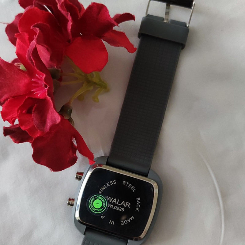 ساعت مچی دیجیتال دخترانه والار مدل W1