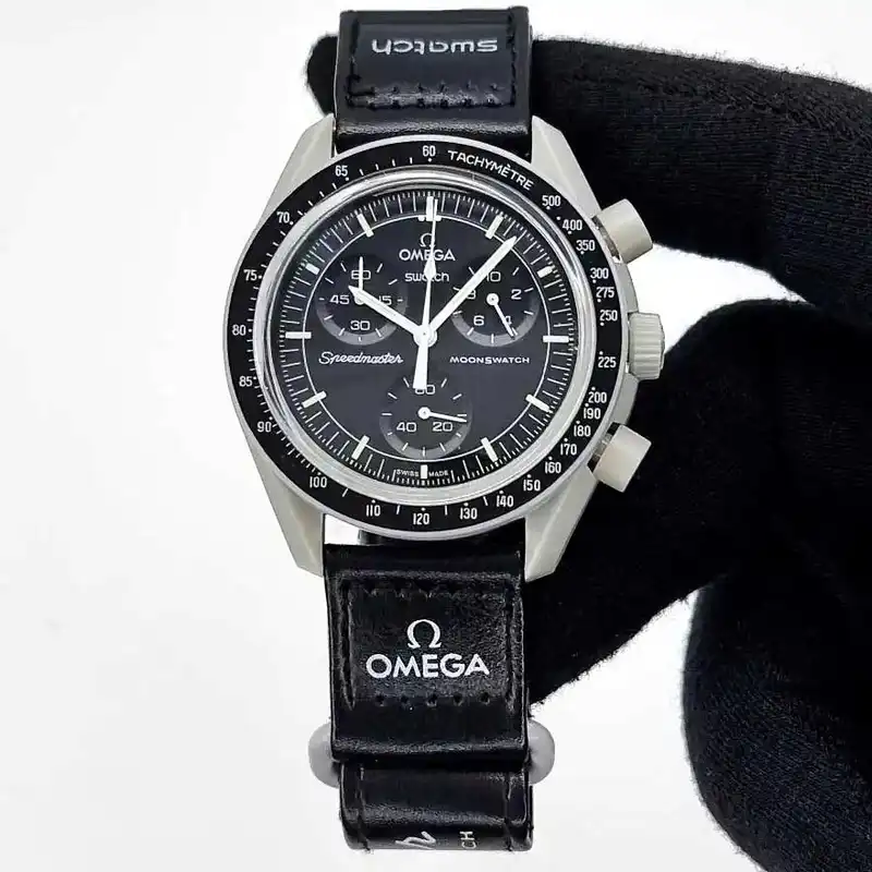 ساعت مچی عقربه ای مدل Mission to Moon