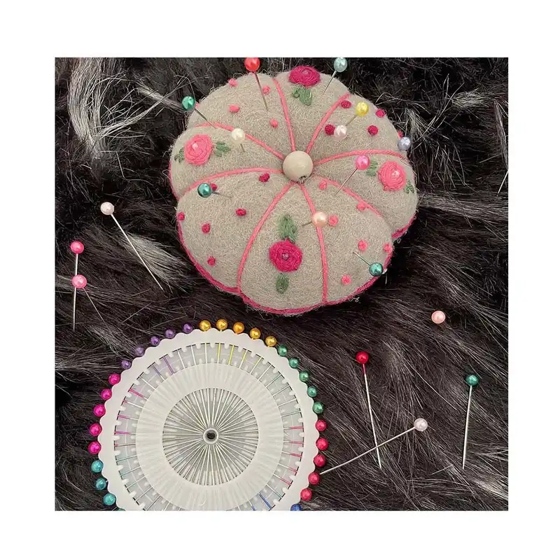 جاسوزنی مدل گلدوزی کد 107 به همراه سوزن ته گرد