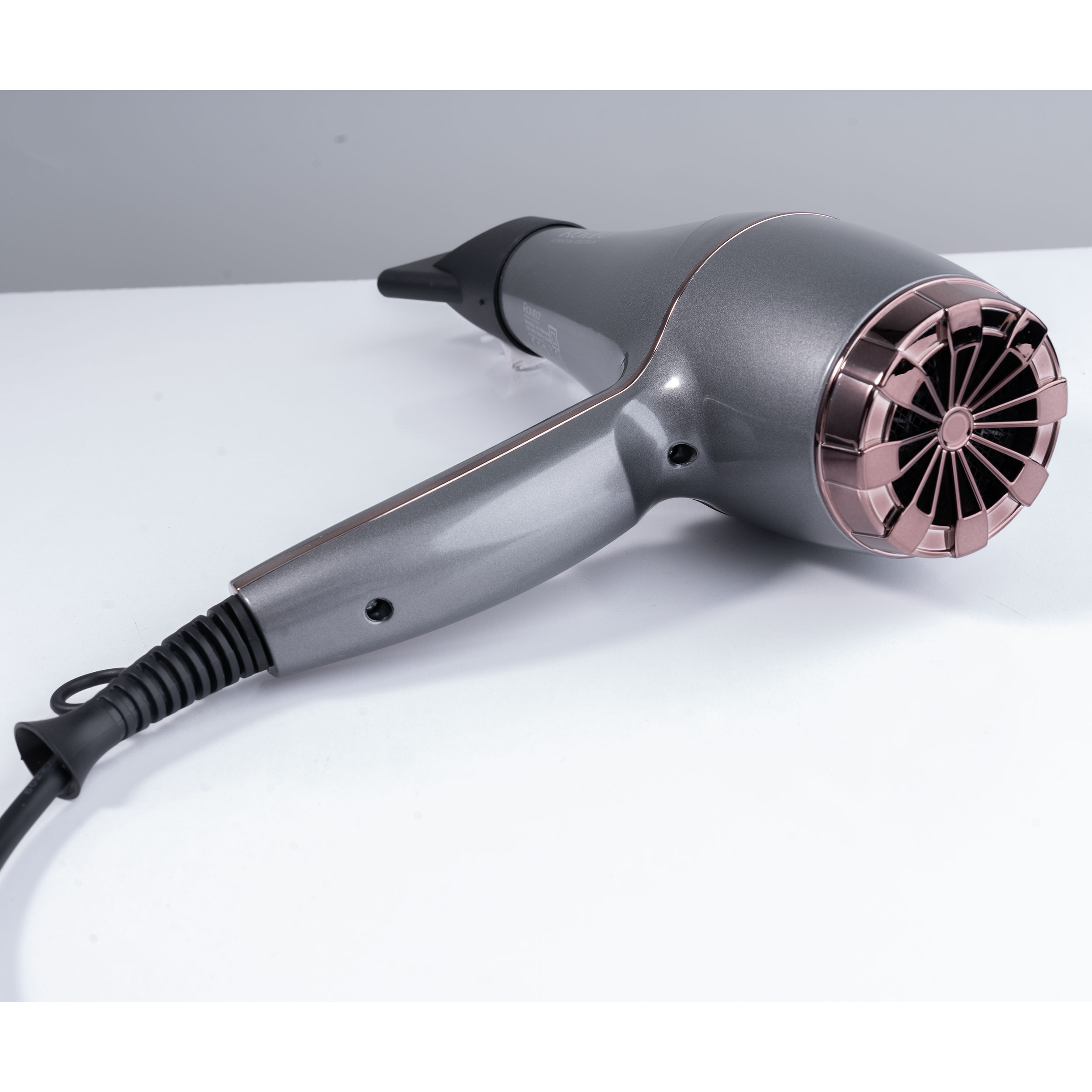 سشوار حرفه ای رومئو مدل RM-5858