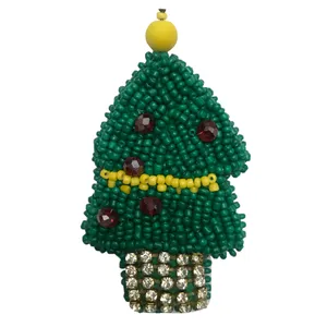 گل سینه زنانه مدل درخت کریسمس 01