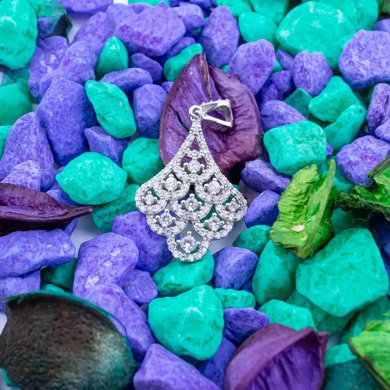 گردنبند نقره زنانه مدل خوشه الماس AMT_M056