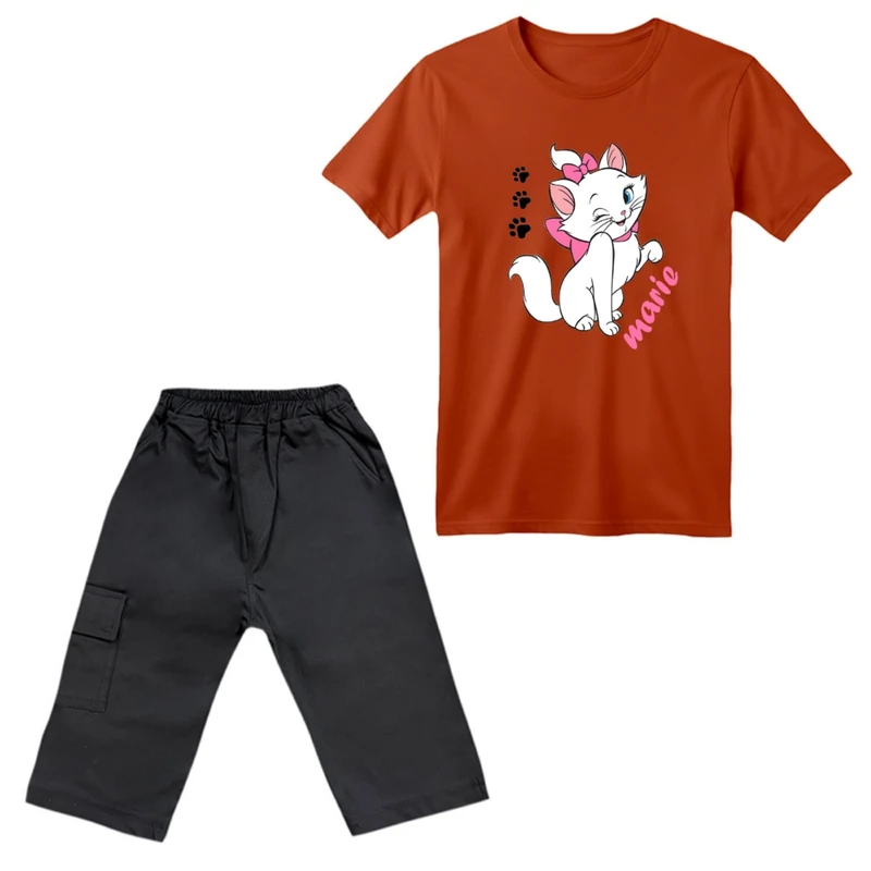 ست تی‌شرت آستین کوتاه و شلوارک دخترانه مدل گربه اشرافی کد ۱ رنگ آجری تیره