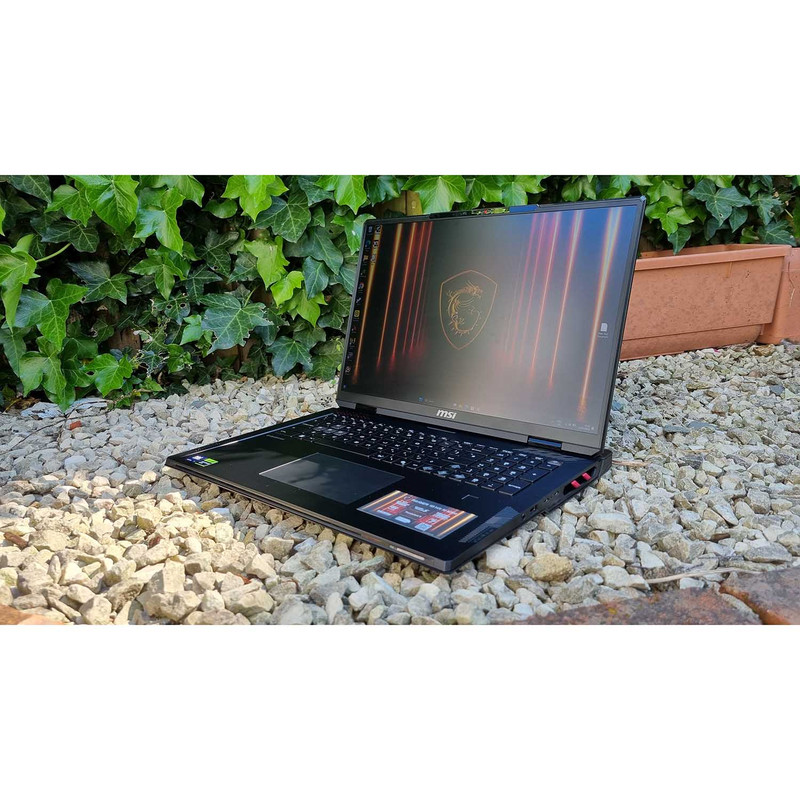 لپ تاپ 18 اینچی ام اس آی مدل Raider 18 HX AI A2XWJG-Core Ultra 9 285HX-64GB DDR5 6400MHz-4TB SSD-RTX5090 24GB-UHD+ 120Hz