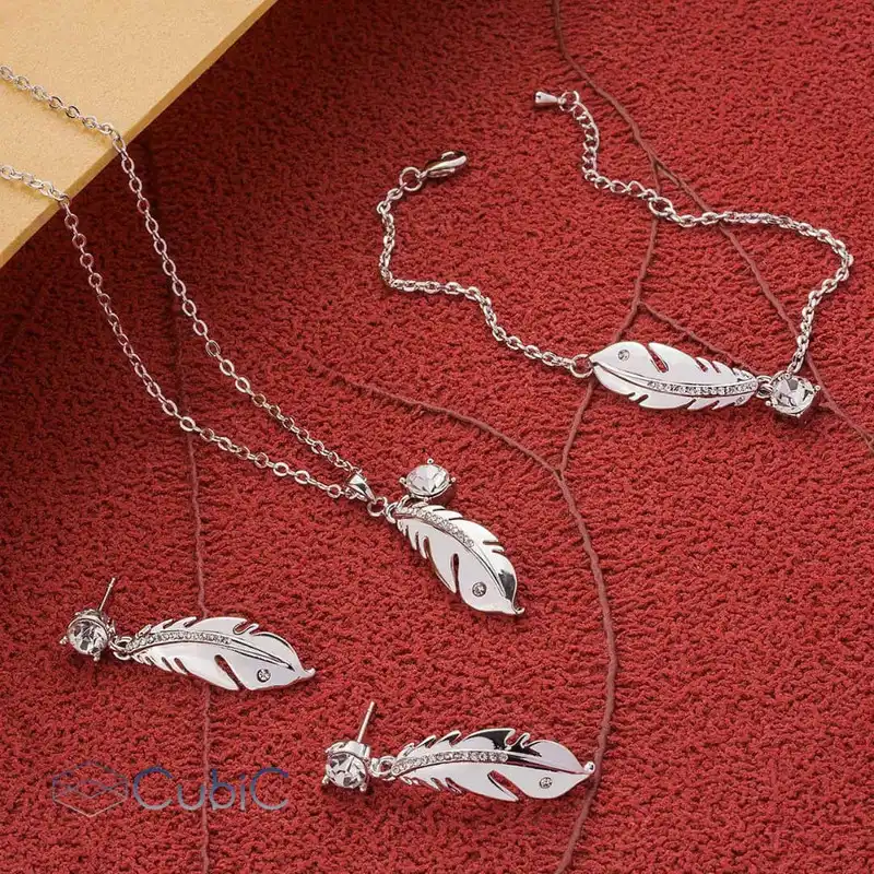 گردنبند زنانه کوبیک مدل QN-601261