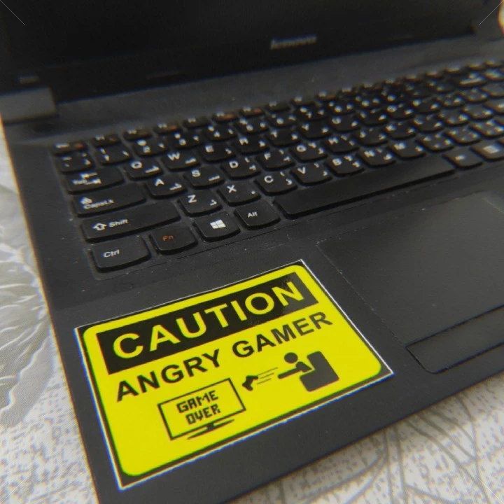 استیکر لپ تاپ مدل گیمر عصبانی کد 079