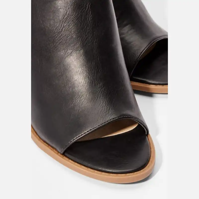 صندل زنانه جاست فاب مدل Blackshine