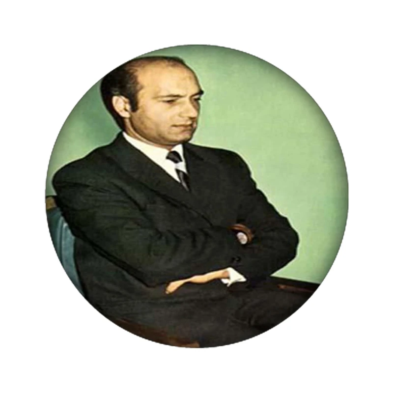 استیکر لپ تاپ طرح دکتر شریعتی کد 4174