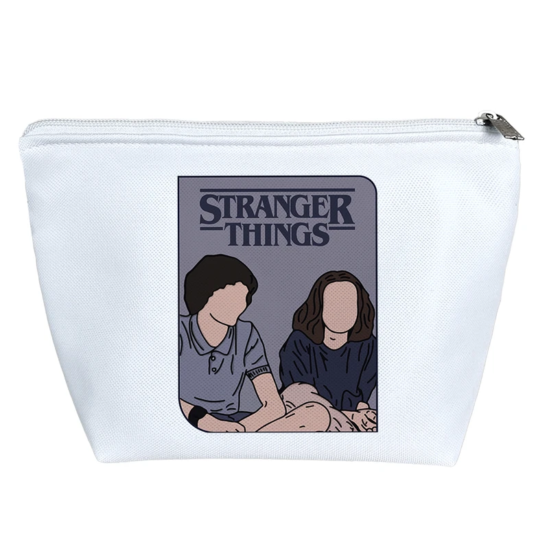 کیف لوازم آرایش دخترانه خندالو مدل Stranger Things کد 9917