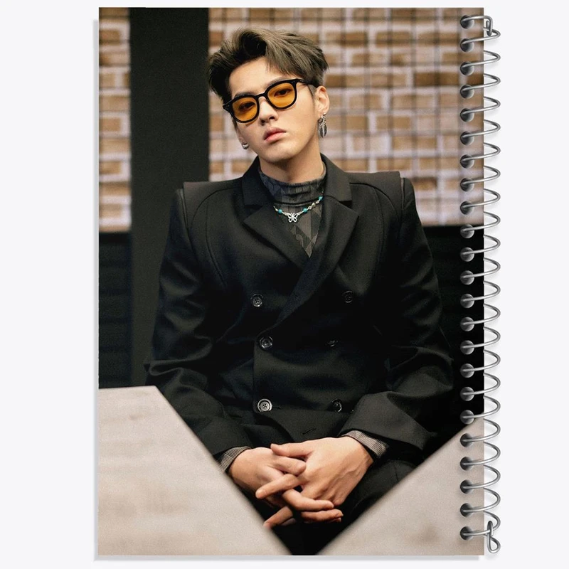 دفتر نت موسیقی 50 برگ خندالو مدل کریس وو گروه اکسو EXO کد 13418