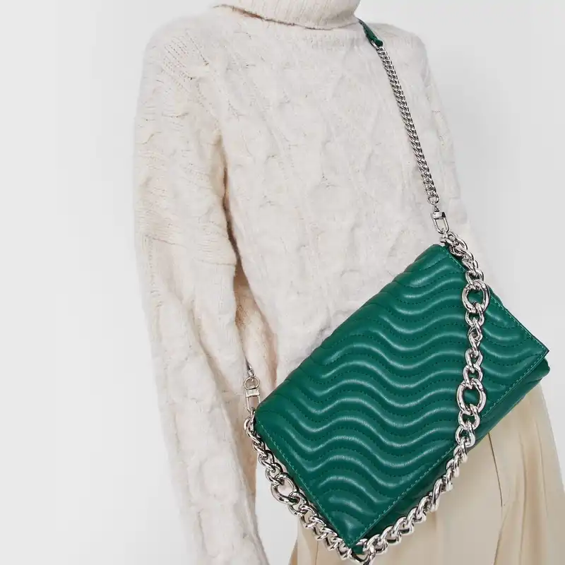 کیف دوشی زنانه استرادیواریوس مدل Quilted crossbody