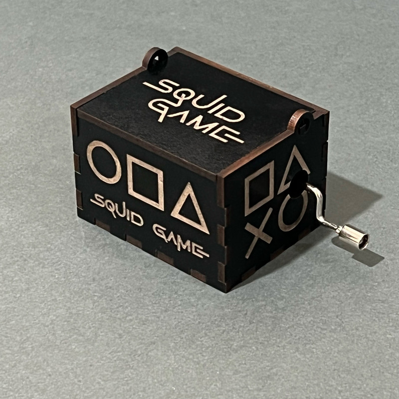جعبه موزیکال اینو دلا ویتا مدل Arca Figura ملودی اسکویید گیم طرح Squid Game بازی مرکب جعبه موزیکال اینو دلا ویتا مدل Arca Figura ملودی اسکویید گیم طرح Squid Game بازی مرکب