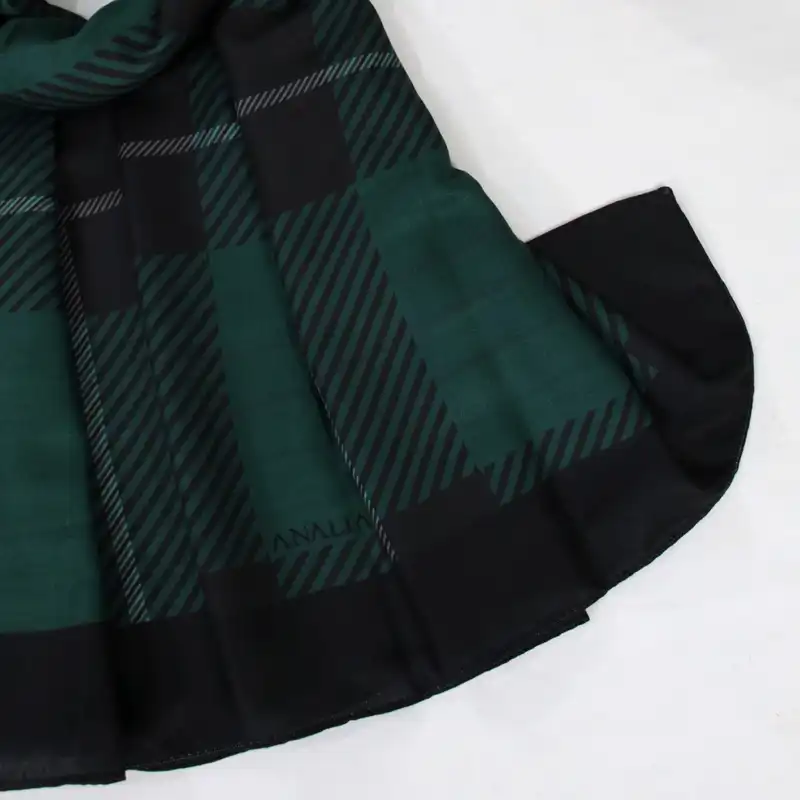 شال زنانه مدل پاییزی کجراه طرح هندسی کد a-2770