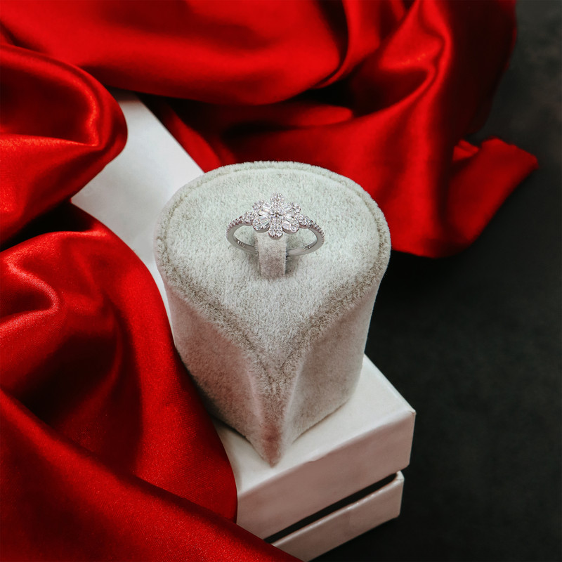 سرویس نقره زنانه جی تی ای مدل زنجیری سرویس نقره زنانه جی تی ای مدل زنجیری