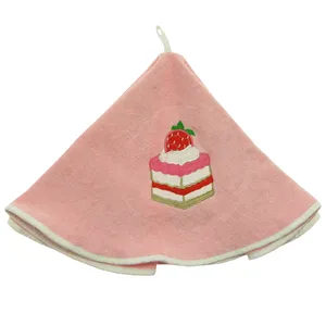 حوله آشپزخانه طرح توت فرنگی کد 02 سایز 66 × 66 سانتی متر