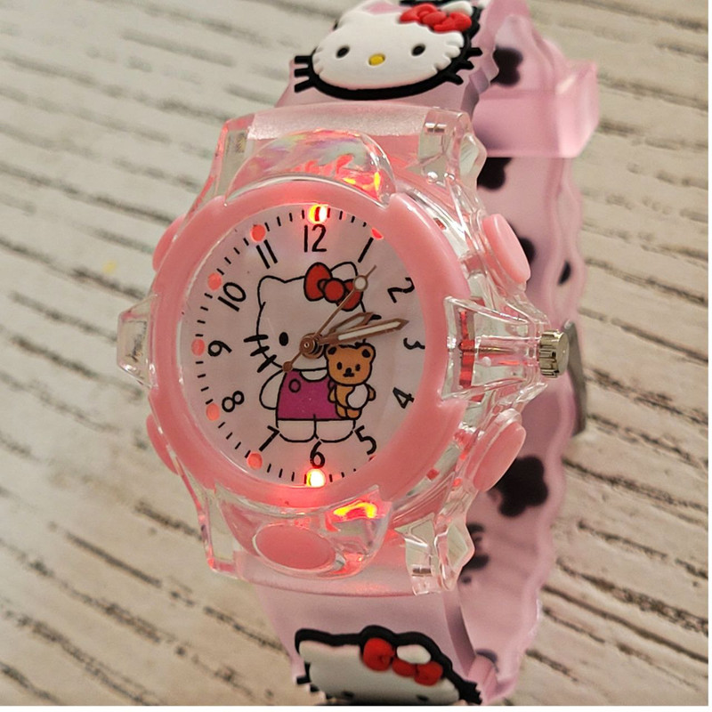 ساعت مچی عقربه‌ای کوارتز دخترانه مدل چراغدار طرح هلو کیتی