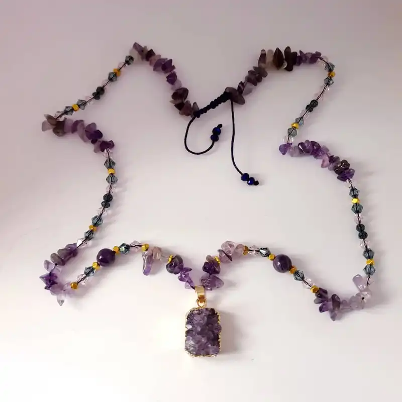 گردنبند زنانه مدل سنگ راف