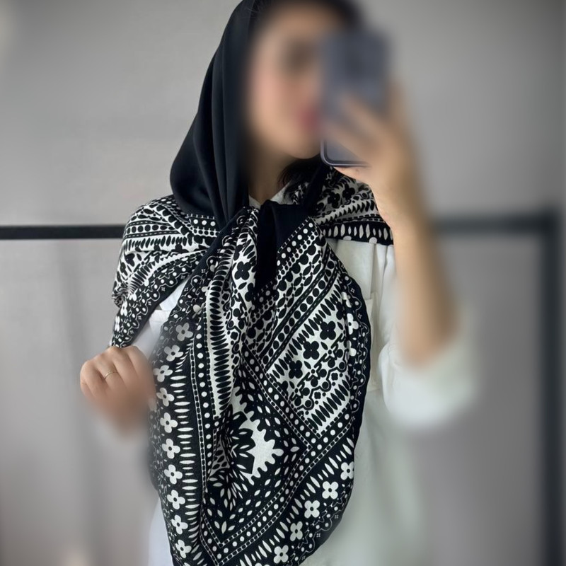 روسری زنانه مدل پاییزی زمستانی حاشیه سنتی گلدار کد 5