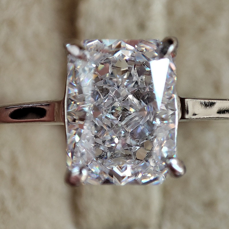 انگشتر نقره آیس کات زنانه کد 111 انگشتر نقره آیس کات زنانه کد 111