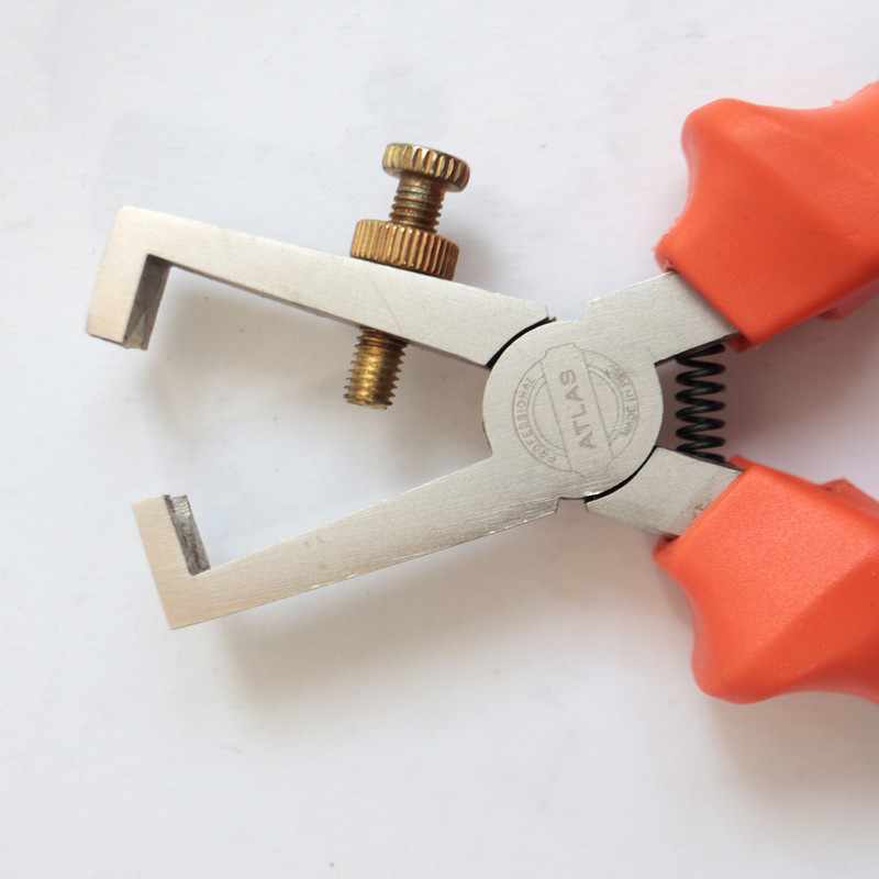 انبر سیم لخت کن اطلس کد YP-06 سایز 6 اینچ