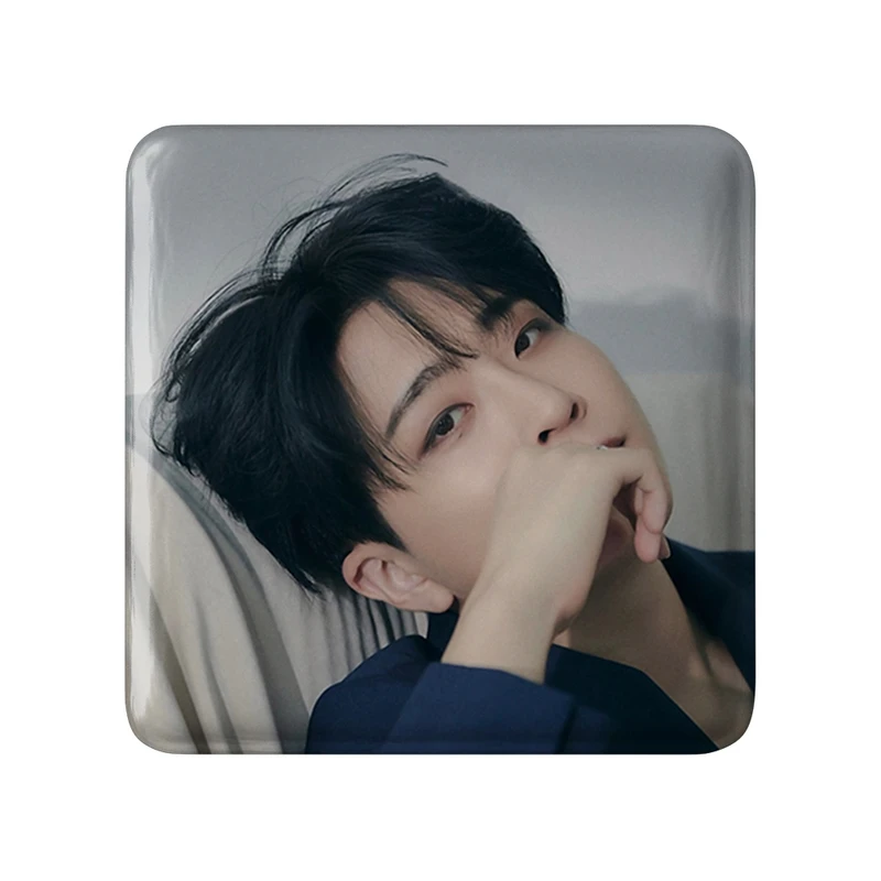 مگنت خندالو طرح یونگجه گروه گات سون GOT7  مدل مربعی کد 20997