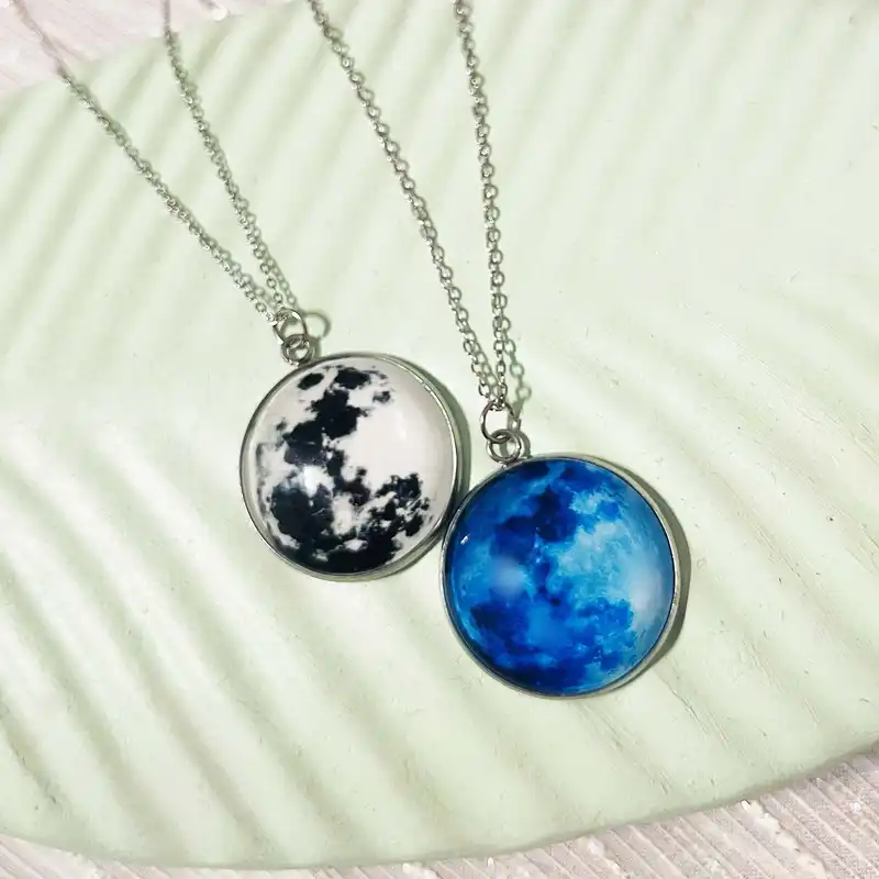 گردنبند مدل ماه شب تاب کد 033 مجموعه 2 عددی