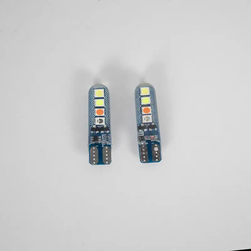 لامپ خودرو سام مدل 8  RANHNG FLASH بسته 2 عددی