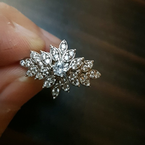 انگشتر نقره زنانه مدل جواهری رز