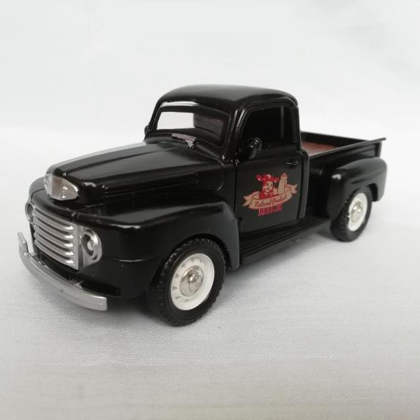 ماشین بازی مدل وانت حمل شیر