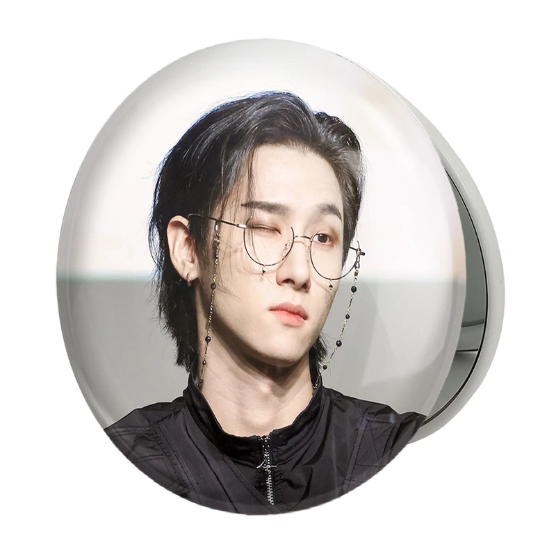 آینه جیبی خندالو طرح آی ام گروه مانستا اکس MONSTA X مدل تاشو کد 21114 