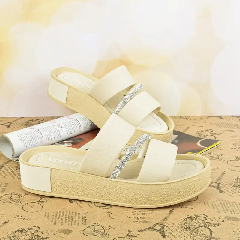 دمپایی زنانه مدل کاتانیا کد CR.2944