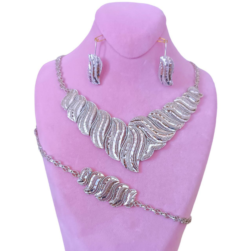 نیم ست نقره زنانه مدل خامه ای تراش 001