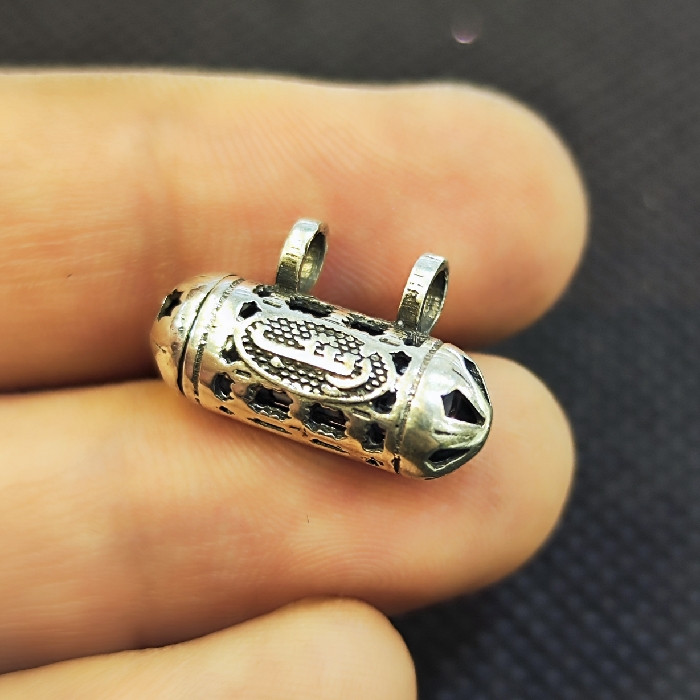 آویز گردنبند نقره مدل حرز امام جواد علیه السلام کد 25 آویز گردنبند نقره مدل حرز امام جواد علیه السلام کد 25