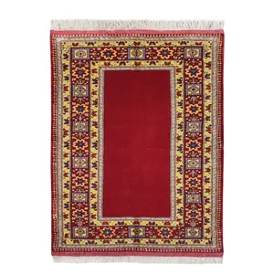 فرش دستباف یک و نیم متری طرح کف ساده مدل AA135