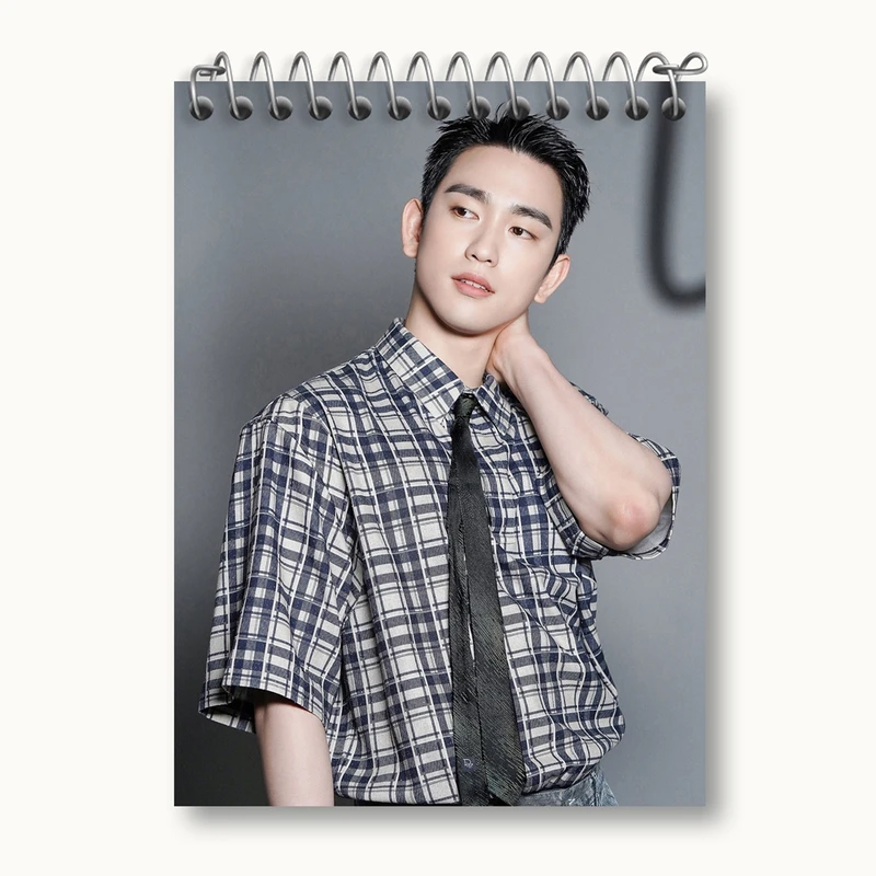 دفتر یادداشت 50 برگ خندالو مدل جین یونگ گروه گات سون GOT7 کد 20989