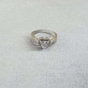 انگشتر نقره زنانه مدل قلب کد 6643