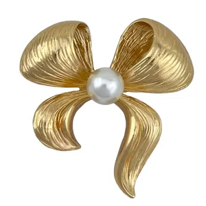 گل سینه زنانه مدل پاپیون کد G4013