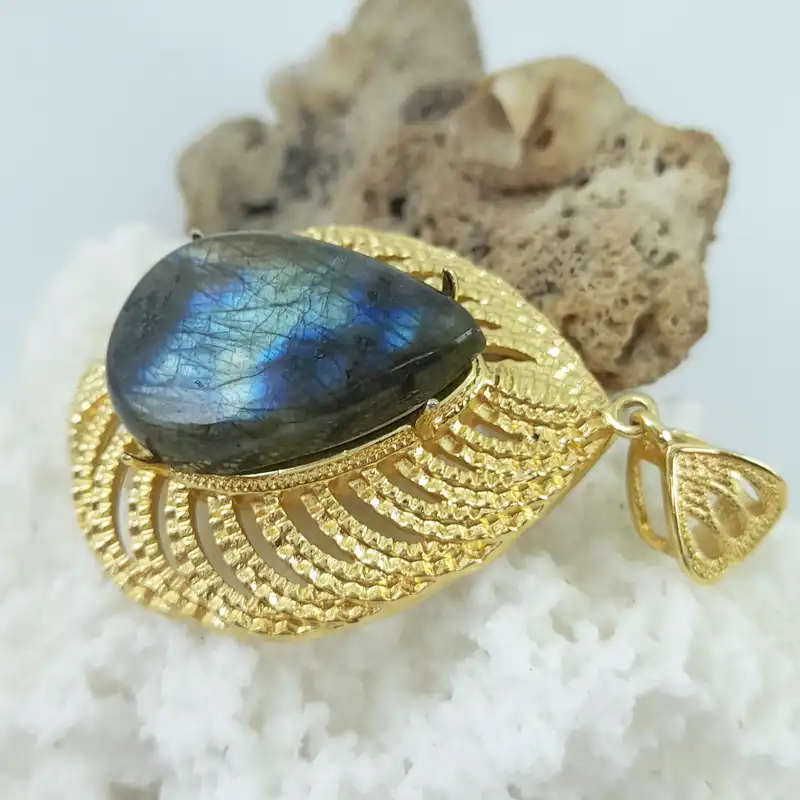 سنگ لابرادوریت مدل اشکی کد NG4007