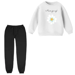 ست سویشرت و شلوار راحتی بچگانه مدل گل بابونه 