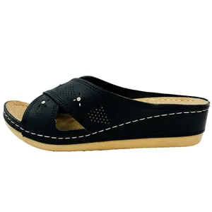 دمپایی زنانه کمند کد Bk