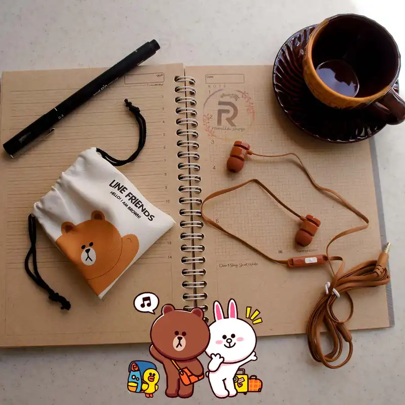 هندزفری طرح فانتزی خرس مدل Line-Friends-XY-02 به همراه کیف هندزفری