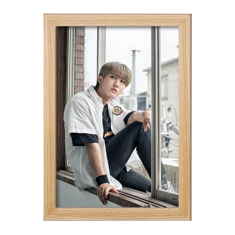 تابلو خندالو مدل چانگبین گروه استری کیدز Stray Kids  کد 11869