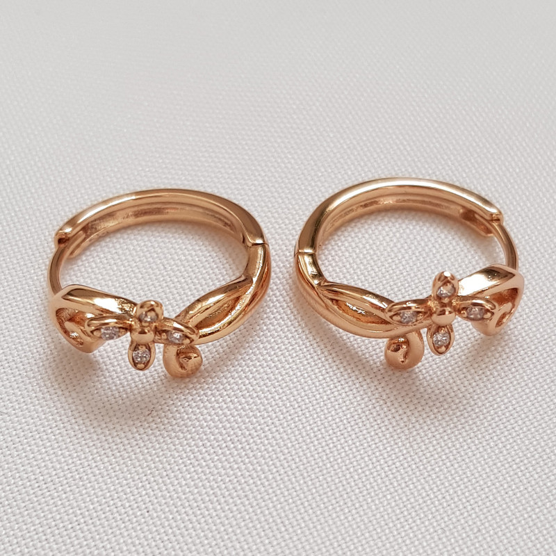 گوشواره زنانه ژوپینگ مدل چهار گل نگینی کد 3210