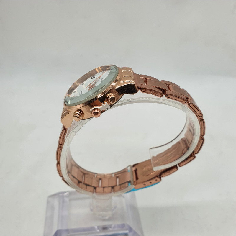 ساعت مچی عقربه ای زنانه مدل Y-222