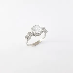 انگشتر نقره زنانه مدل 002