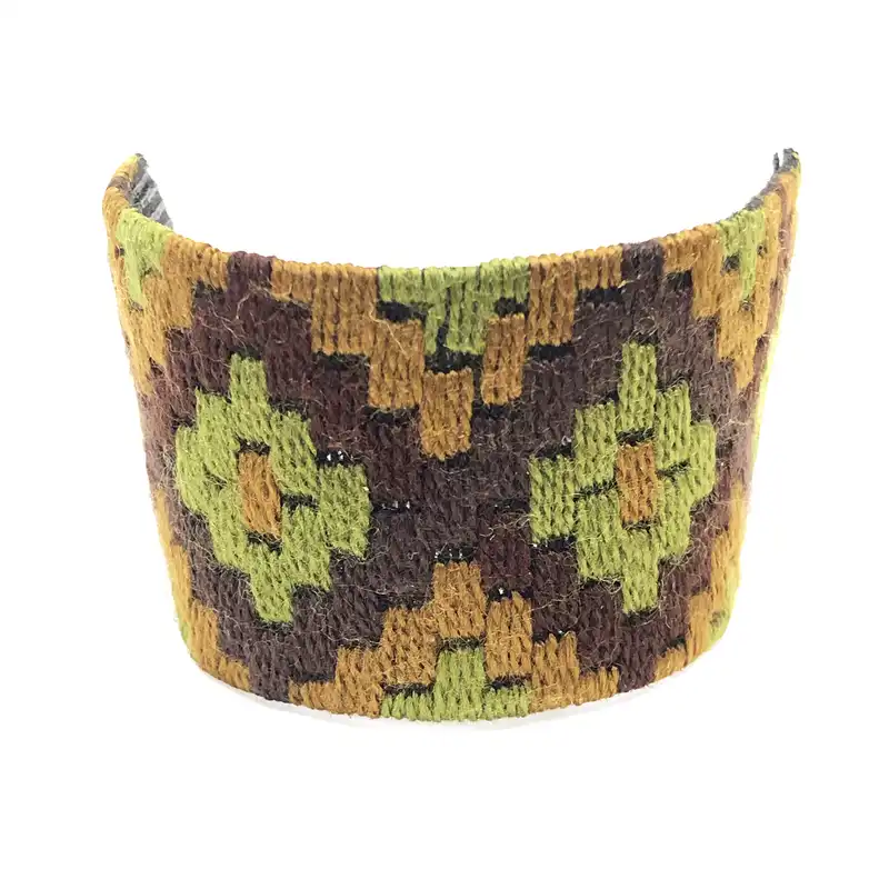 پابند زنانه 
گالری عزیزی مدل سوزن دوزی کد gz246