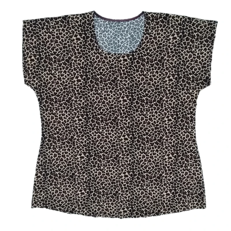 بلوز آستین کوتاه یقه گرد زنانه مدل نخی طرح پلنگی