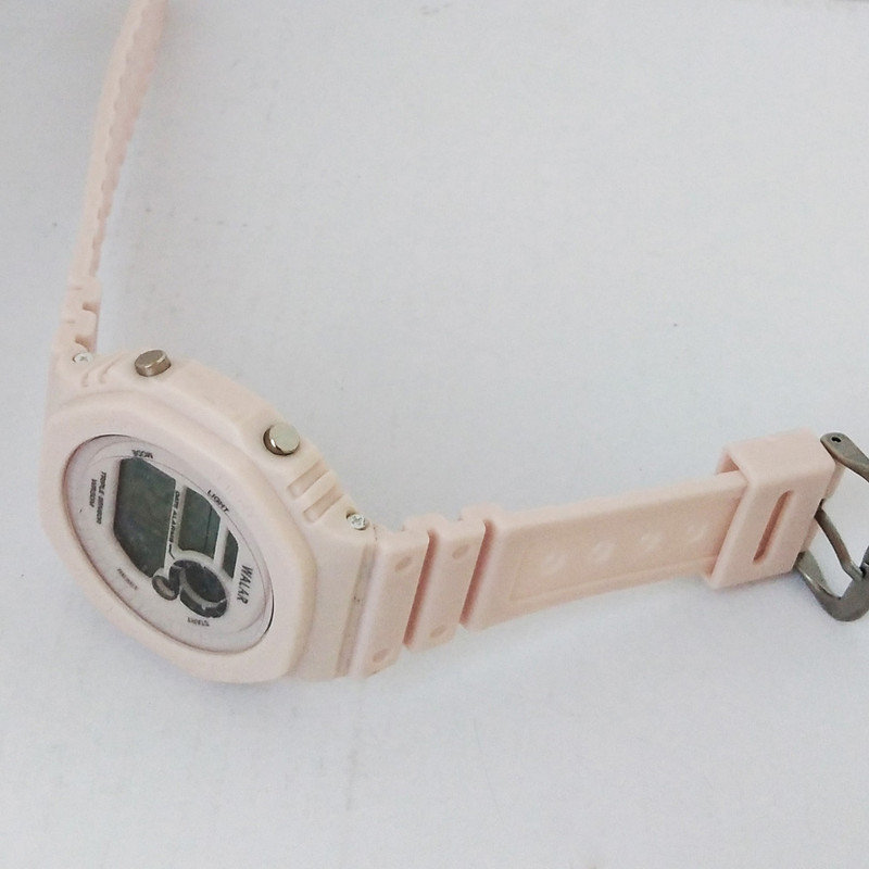 ساعت مچی دیجیتال والار مدل اسپرت بندسیلیکونی چراغدار کرنومتر آلارم کد 1010 ساعت مچی دیجیتال والار مدل اسپرت بندسیلیکونی چراغدار کرنومتر آلارم کد 1010